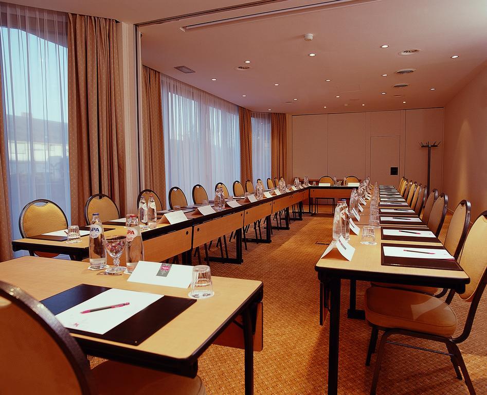 Mercure Hotel Brussels Airport Diegem Bagian luar foto