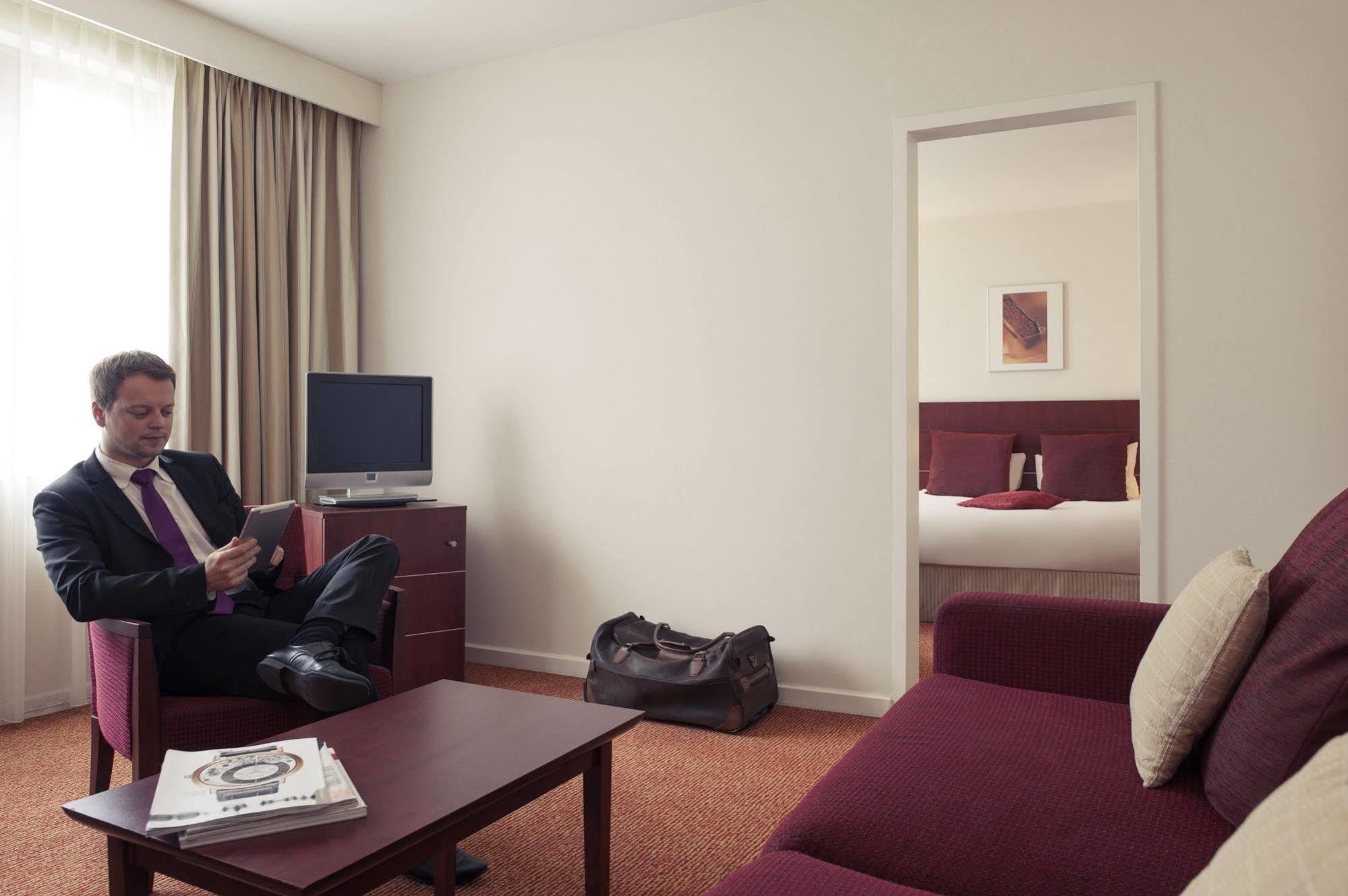 Mercure Hotel Brussels Airport Diegem Bagian luar foto